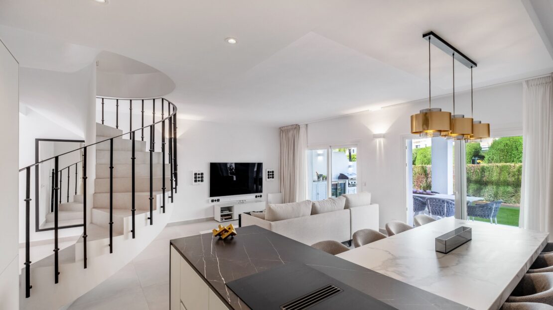 Newly renovated semidetached house in Aloha Gardens