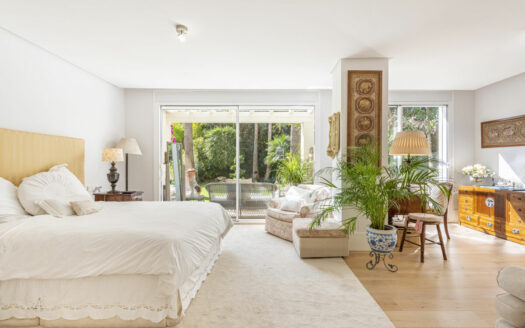 Elegant garden apartment with private pool in Retiro de Nagüeles, Marbella.