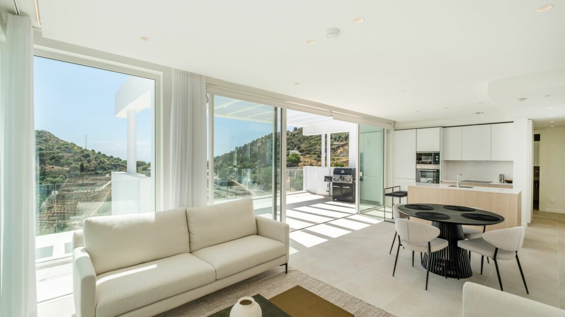 Brand New 3-Bedroom Penthouse with Incredible Sea Views in Palo Alto