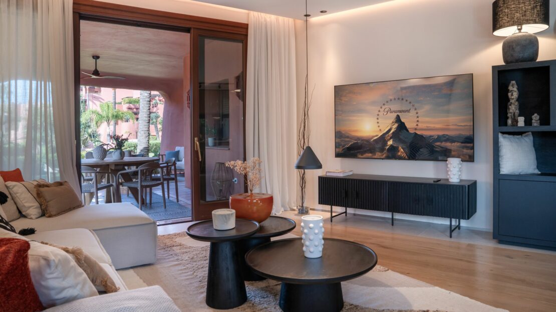 Renovated Beachfront Apartment on New Golden Mile